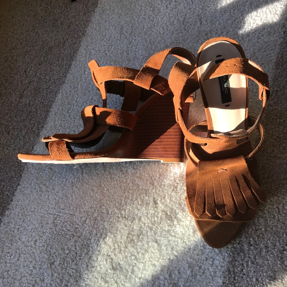 Zara Basic Brown Suede Wedge - Picture 3 of 6